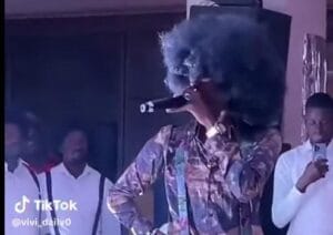 Anniversaire Viviane, la tenue de El Hadji Keita fait polémique (photos)
