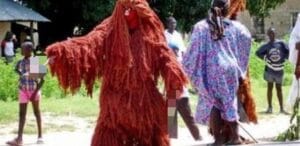 Kawtef – Kédougou : Un Kankourang tu3, la maison du présumé meurtrier !ncendiée.