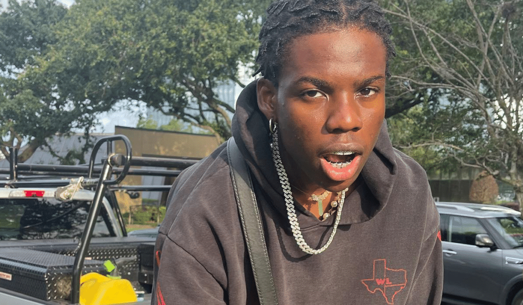 Accusé de satanisme, le chanteur Rema déclenche une controverse au Kenya et en Éthiopie