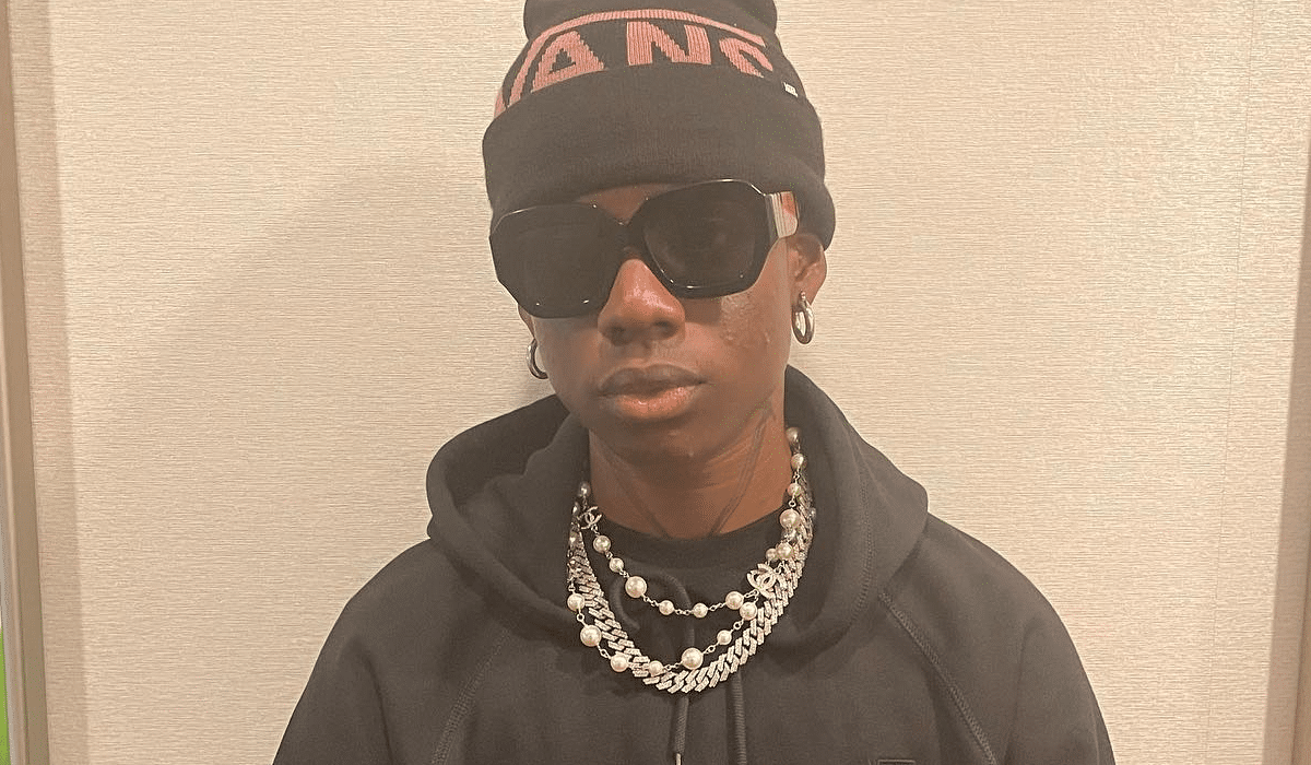 Accusé de satanisme, le chanteur Rema déclenche une controverse au Kenya et en Éthiopie