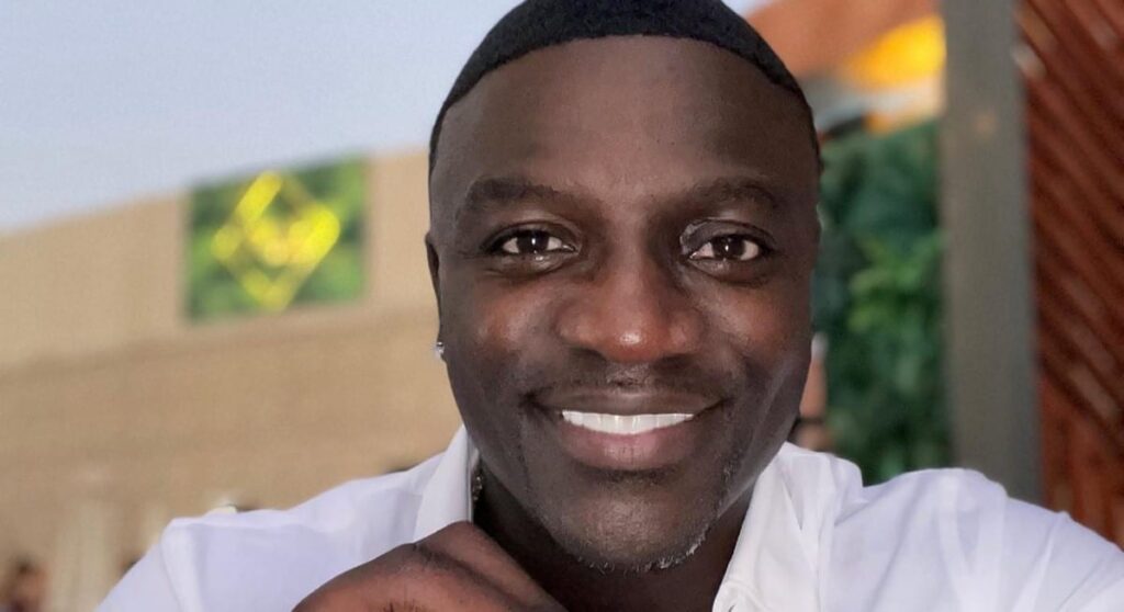 Akon encourage les Afro-Américains à investir en Afrique pour un futur florissant