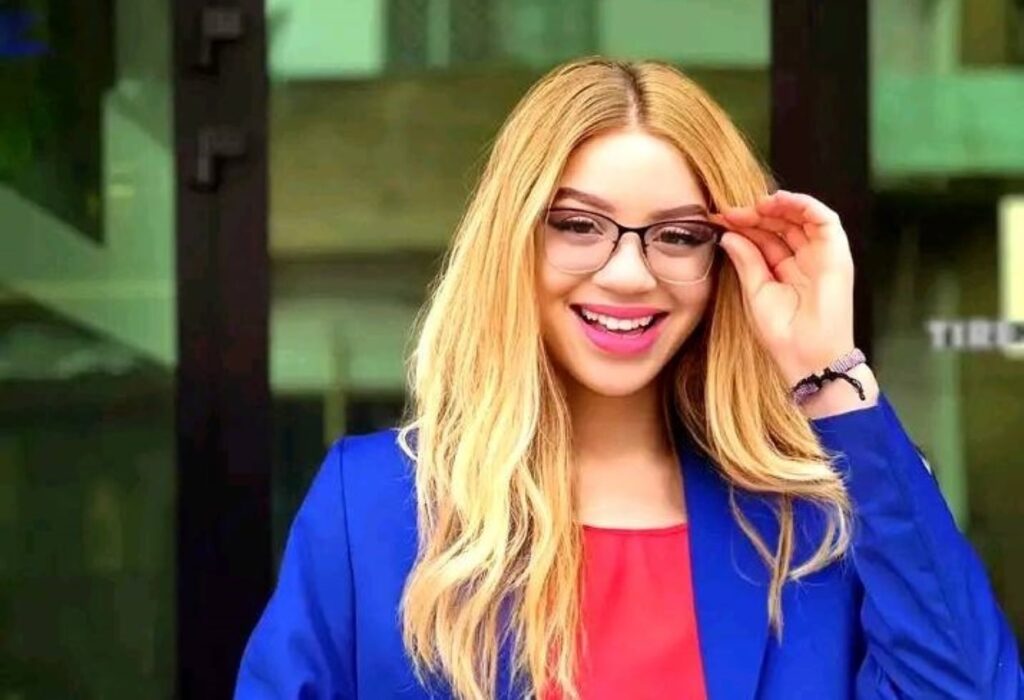 Blanche Carelle Njoussi, la reine de beauté albinos, prête pour Miss Cameroun 2024 ?