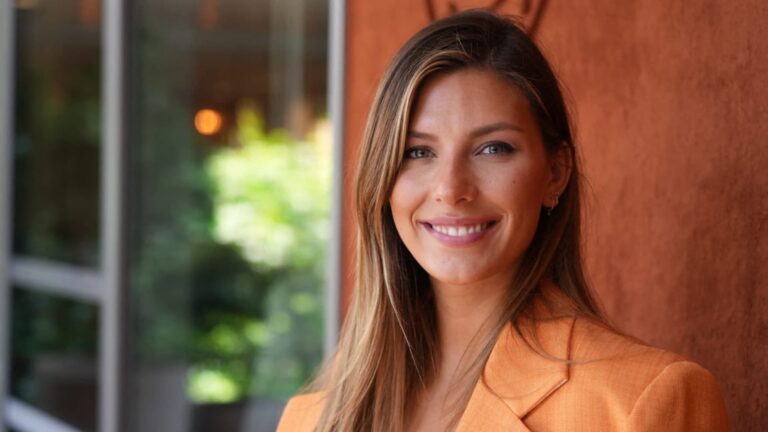 Camille Cerf confesse une mélancolie post-partum: &lsquo;c&rsquo;est comme si j&rsquo;avais tout à perdre&rsquo;