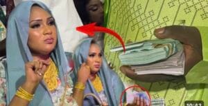 (Vidéo) – Gamou 2023: L’incroyable « batré » de Miss Ndiaye, des millions…