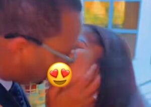 (Vidéo)- Le délicieux ba!ser de Mame Boye Diao à sa première dame (vidéo)