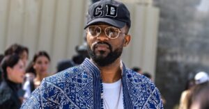 Fally Ipupa, la star de la Rumba congolaise, fait sensation au défilé de Christian Dior en France