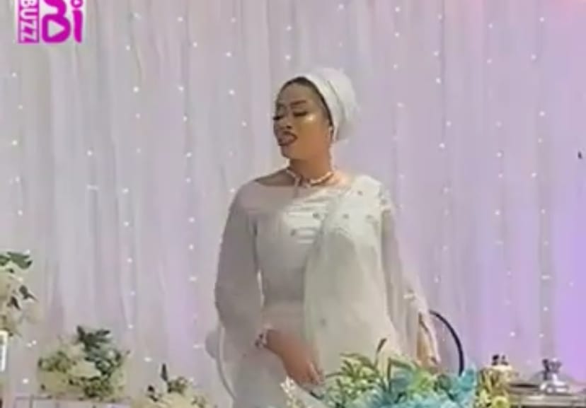 (Vidéo) : Les pas de danse de Sokhna Aida Saliou séduit ses talibés