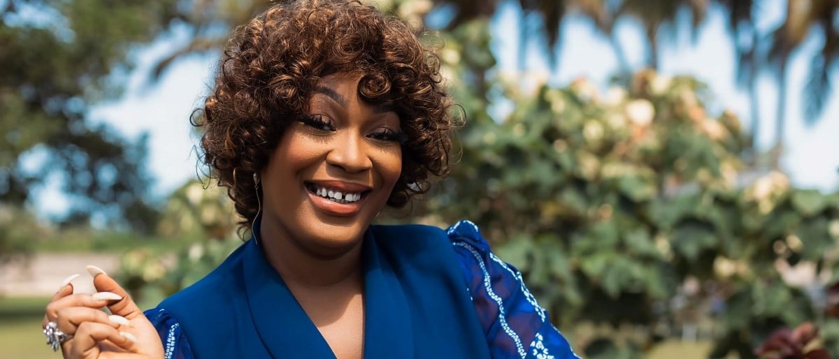 Josey honorée au Festival Kienfangue Zamnogo au Burkina Faso malgré les menaces de Serey Dié