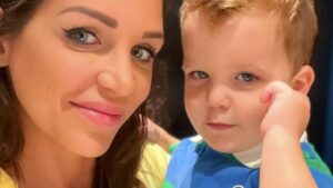 Julia Paredes : frayeur à l&rsquo;hôpital, son fils Vittorio dans un état préoccupant