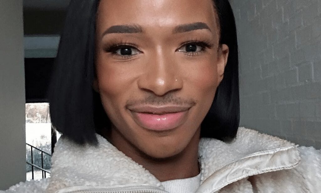 Lasizwe Dambuza, polémique aux DStv Content Creator Awards en Afrique du Sud avec sa tenue audacieuse