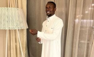 Sadio Mané : Son djellaba bluffe ses followers