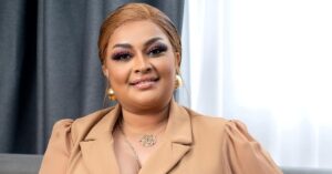 Yasmine Reda met en garde la jeunesse ivoirienne sur l&rsquo;usage des réseaux sociaux
