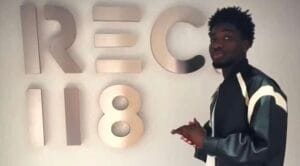 Musique: Le rappeur VJ partage le même label que Aya Nakamura et…