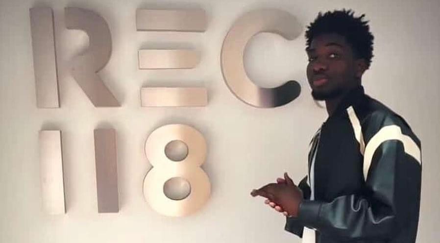 Musique: Le rappeur VJ partage le même label que Aya Nakamura et…