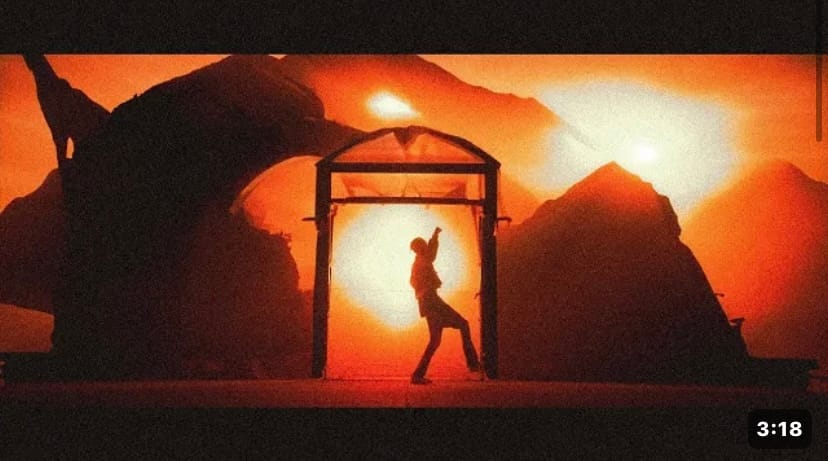 (Clip officiel) – « Forawlene » : Samba Peuzzi dévoile la vidéo du hit en feat avec Karabalik.
