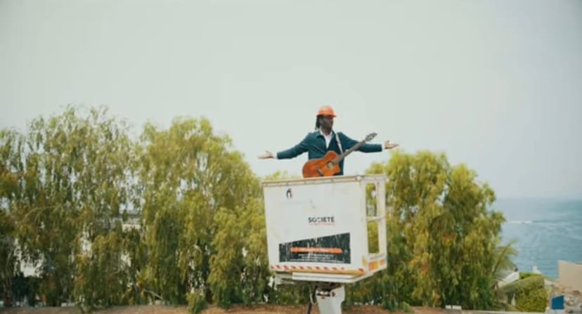 (Clip officiel) – « Yaw La »: Ce doux clip de Carlou D qui donne des frissons.