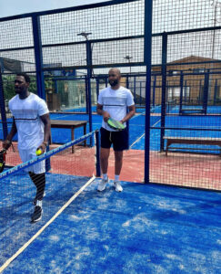 (03 photos) : En mode milliardaire, Kader et Massamba se défoulent au tennis