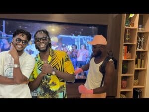 Abba demande à Akhlou Brick de répliquer : « Ngaaka daf len saaga ndéye »
