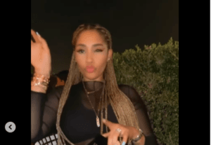 Adja Diallo, ultra $exy en total noir à Paris