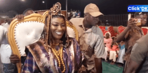 (Vidéo)- Sabar : Ndeye Gueye débarque comme une reine