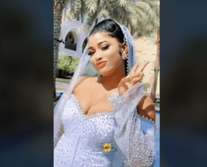 Après son henné time, Aicha Rassoul se transforme en Barbie pour son mariage