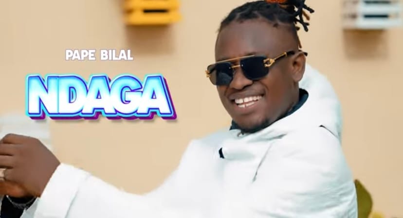 (Clip officiel) – Pape Bilal émerveille ses fans avec ce magnifique clip, « Ndaga ».