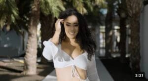 (Clip officiel) – Jahman X-Press surprend ses fans avec « Dof Ci Love ».