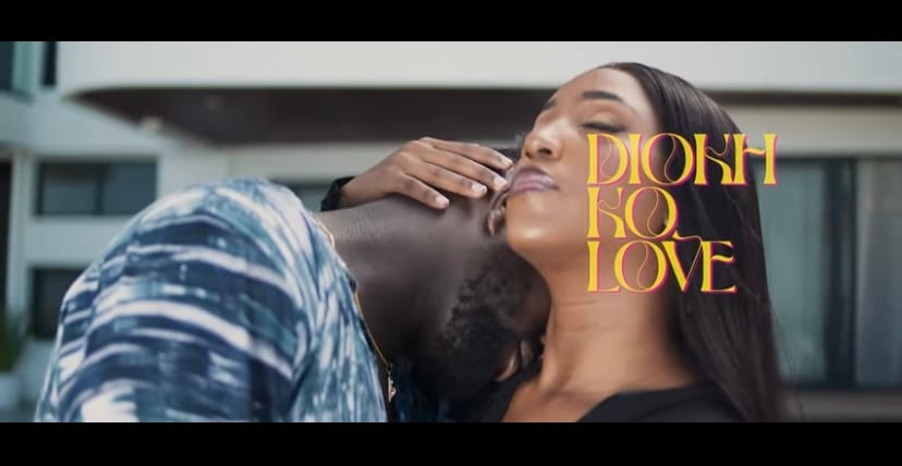 (Clip officiel) – Iss 814 touche tous les amoureux avec ce clip, « Diokh Ko Love ».