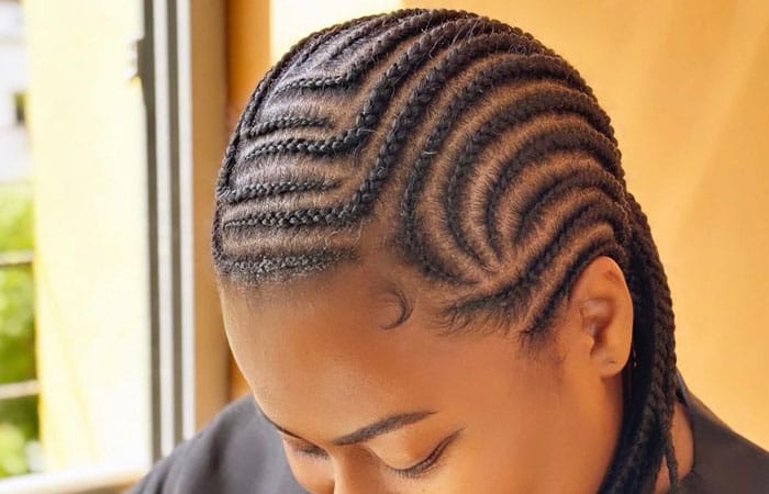 Encore avec ses tresses envoûtantes, Merry Bèye Diouf captive les regards (Photos)