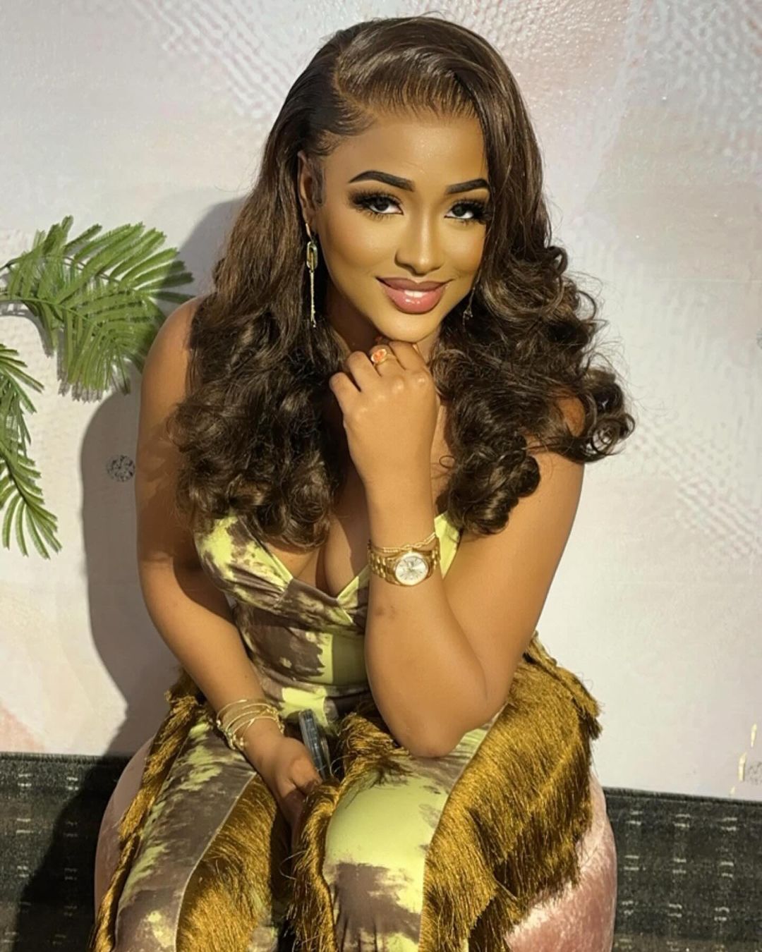 (04 photos) : Aicha Rassoul éblouissante dans sa belle tenue craquante