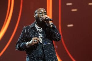Davido révèle enfin l’artiste africain qui a ouvert ses yeux : Ce n’est pas Akon !