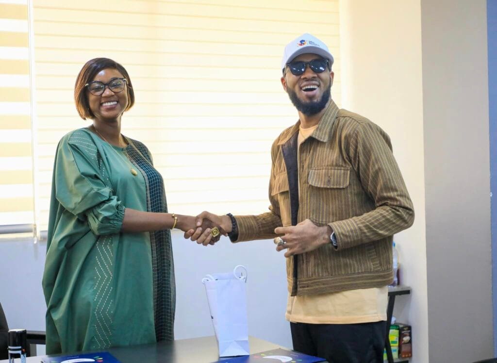 Guinée : L&rsquo;artiste Jupiter Davibe, nouvel ambassadeur du tourisme national