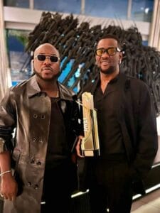 Jayli Awards 2023 : Toofan remporte le prix du meilleur Artiste/Groupe de l’Afrique de l’Ouest.