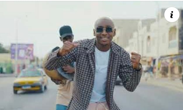 (Clip officiel)- Mustaf dévoile «Borom Deuk bi »