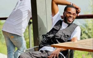 (Photos)- Momo Wade: Tout sourire, tout sympa et tout craquant !