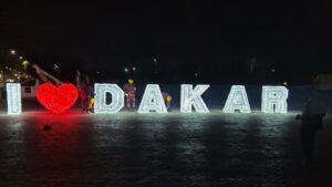 Ville de Dakar: « I LOVE DAKAR » illumine la place de la nation.
