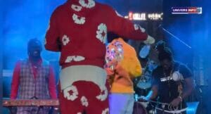 (Vidéo) – Concert Gambie: « Koufi dioy ma nokeu ko… », Waly Seck à ses musiciens.