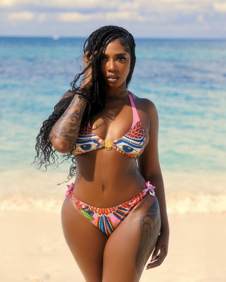 En sl.ip et soutien gorge, Tiwa Savage électrise la toile(Photos