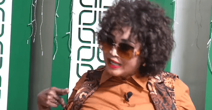 (Vidéo) – Adji Mass à Thiat Seck : « Dafa melni dafay pérr, na reculé… »