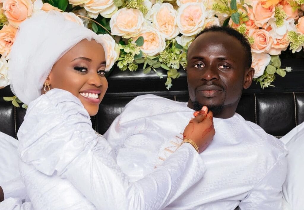 La presse internationale critique Sadio Mané après avoir épousé « une fille mineure ».