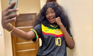 CAN 2024 : Dieyla rayonne aux couleurs vert, jaune, rouge du Sénégal.