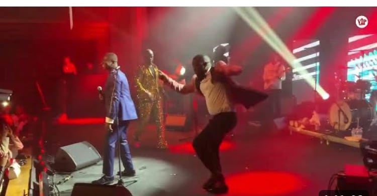 (Vidéo)- soirée fin d’année: Pape Diouf réussit un exploit en France, une ambiance inédite