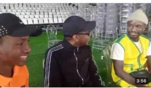 (Vidéo) : Youssou Ndour offre 1 million à un vendeur de Wass. Découvrez sa réaction