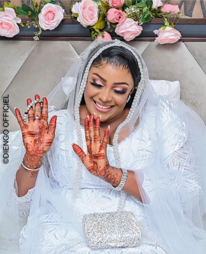 Noces de Coton: L&rsquo;actrice Adja Nationale célèbre son amour avec Monsieur bonheur