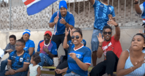 (Vidéo) : Les artistes cap-verdiens vivant au Sénégal chantent les Requins bleus