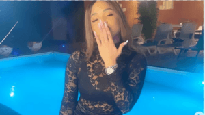 (02 photos)- Anniversaire : Dayali, l&rsquo;épouse de Dioufy bombesque en noir transparent