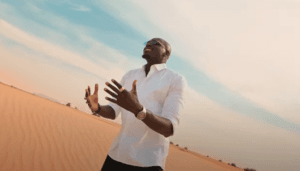 (Vidéo) : Eljaz dévoile son nouveau clip « Sant Yalla »