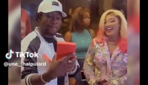 (Vidéo) – Anniversaire : Ndeya Beauté choyée par son mari. Découvrez son cadeau de luxe