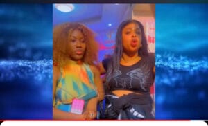 (Vidéo) : Mame Ndiaye Savon offre un billet d’avion aller – retour à Oumy la femme de boss