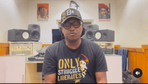 (Vidéo) – Accrochage à l’AIBD: Awadi condamne et soutient Soul Bangs